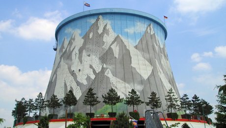 The climbing wall, up the side of the former cooling tower at Wunderland Kalkar by Koetjuh is licensed under the terms of Public Domain