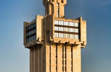 Cuba's Russian Embassy by Manuel Castro licensed under the terms of CC BY-SA 2.0