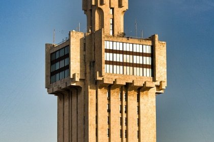 Cuba's Russian Embassy by Manuel Castro licensed under the terms of CC BY-SA 2.0