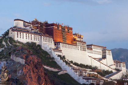 Potala Palace by Coolmanjackey licensed under the terms of CC BY-SA 3.0