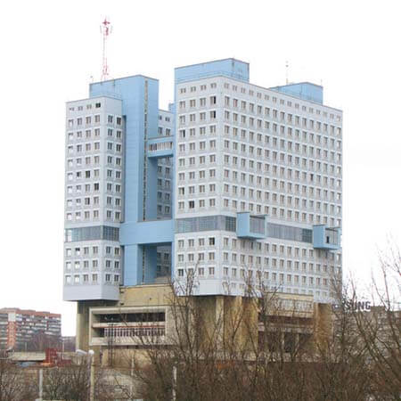 House of Soviets by Haruka Iwao is used under CC BY-SA 2.0 / Cropped and enhanced from original