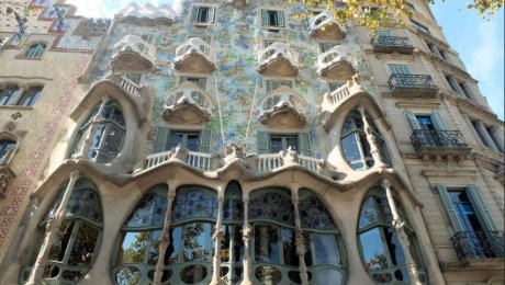 Casa Batlló by Keith Roper licensed under the terms of CC BY 2.0