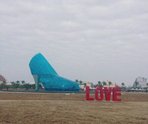 High-Heel Wedding Church in Chiayi, Taiwan by Pilzland licensed under the terms of the CC BY-SA 4.0