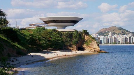 Niteroi Art Museum by Marcio Sette licensed under the terms of the CC BY-SA 3.0