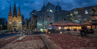 Time out in Federation square - Melbourne by Jamie Wang is licensed under CC BY-SA 2.0