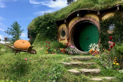 Hobbiton Movie Set by Brian is licensed under CC BY 2.0