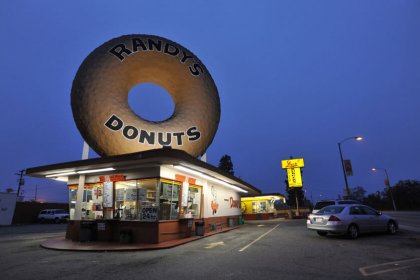 Randy's by John Mueller is licensed under CC BY 2.0