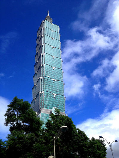 Taipei 101 by Terry Ku is licensed under CC BY-SA 2.0