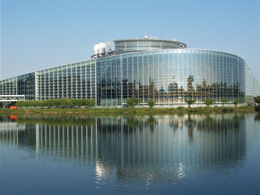 "European Parliament, Strasbourg" by TeaMeister is licensed under CC BY 2.0