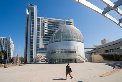 "San Jose City Hall" by Sergio Ruiz is licensed under CC BY 2.0