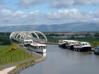 “Falkirk Wheel 25-05-2006” by Karen Roe is licensed under CC BY 2.0